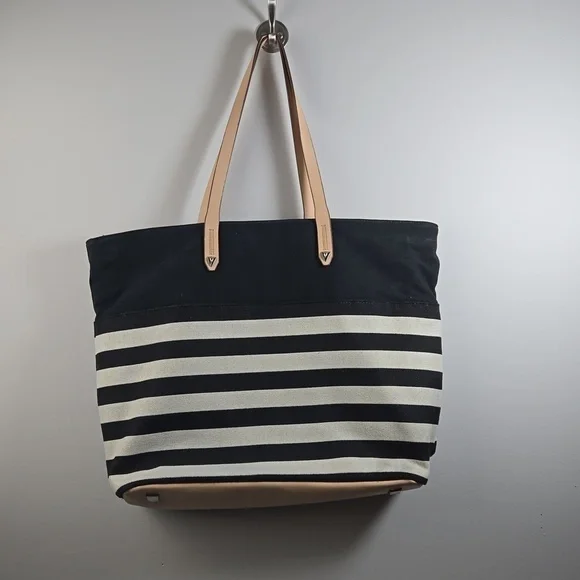 Stella & Dot The Hudson Black and Cream Large Tote - Picture 3 of 8